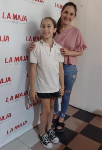 Manuu Martin, locutora de la maja con la pequeña gimnasta artistica de Burzaco, Lara Almiron