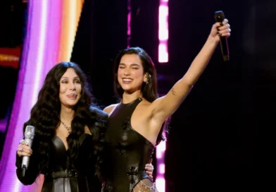 Dua Lipa y Cher juntas en el escenario