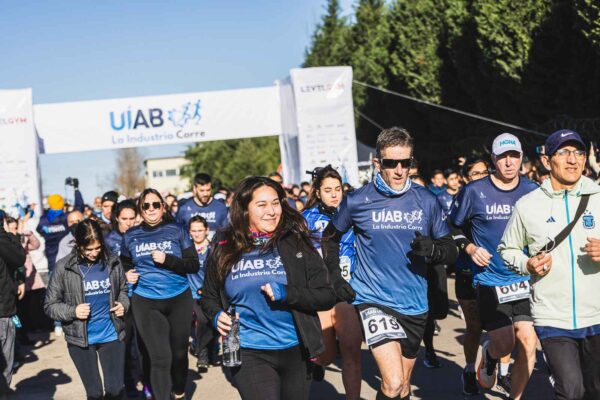Más de 500 vecinos participaron de la segunda edición de “La Industria Corre” en Burzaco